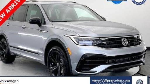 VOLKSWAGEN TIGUAN 4MOTION 2024 3VV8B7AX9RM105942 image